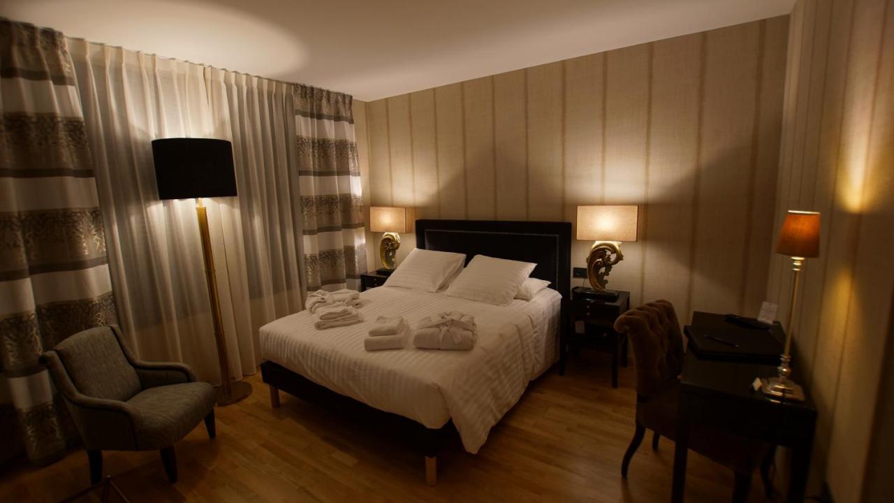 Hotel De Charme L'Oree Du Parc Romans-sur-Isere Bagian luar foto