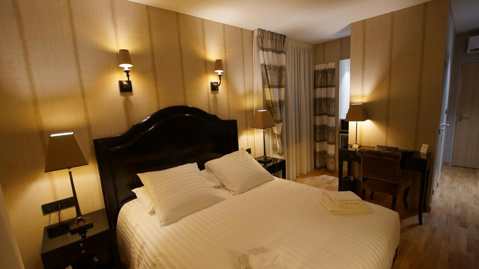 Hotel De Charme L'Oree Du Parc Romans-sur-Isere Bagian luar foto