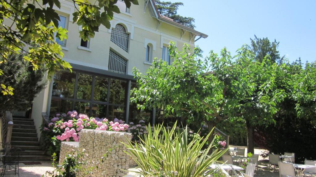 Hotel De Charme L'Oree Du Parc Romans-sur-Isere Bagian luar foto
